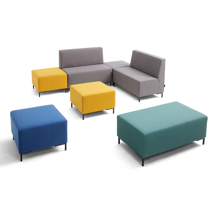 productafbeelding met banken en hockers uit de DAVANT Sessio collectie